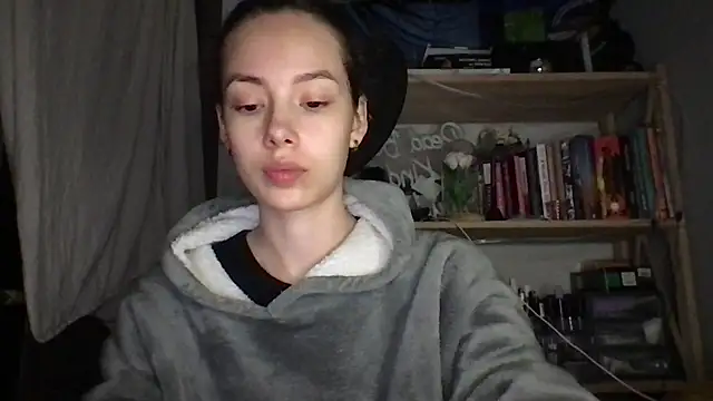 Yuna5343 online show from October 6, 2025, 8:53 pm