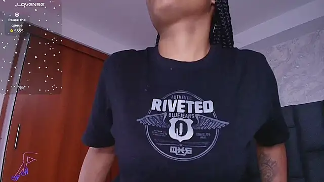 mishell- online show from October 9, 2025, 6:52 pm