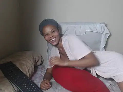  SweetLips  online show from October 30, 2025, 10:28 pm