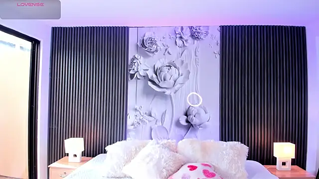 Snapshot of ShaniaDaniels chatting on January 12, 2026, 8:58 pm ShaniaDaniels online show from January 12, 2026, 8:58 pm