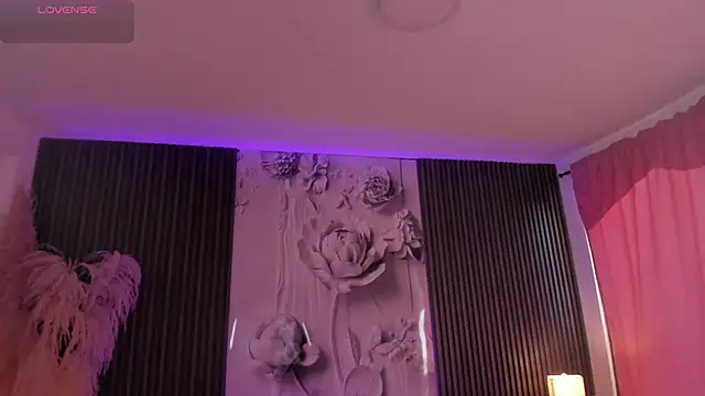 ShaniaDaniels online show from April 12, 2026, 9:51 pm