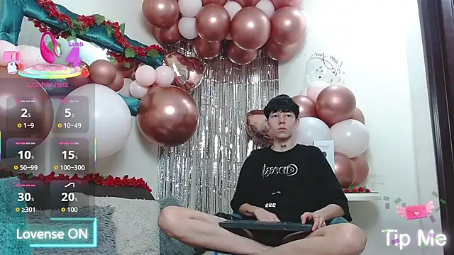 Snapshot of LiamBrown09 chatting on February 16, 2026, 7:12 pm LiamBrown09 online show from February 16, 2026, 7:12 pm