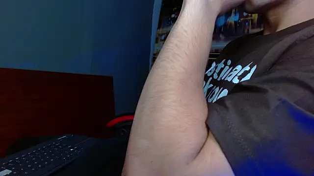 alexgiraldo   online show from June 7, 2026, 4:28 am