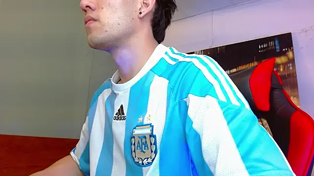 alexgiraldo   online show from June 17, 2026, 5:56 pm