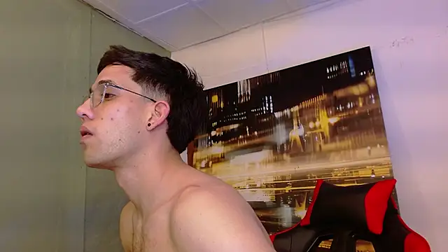 alexgiraldo   online show from May 6, 2026, 3:32 am