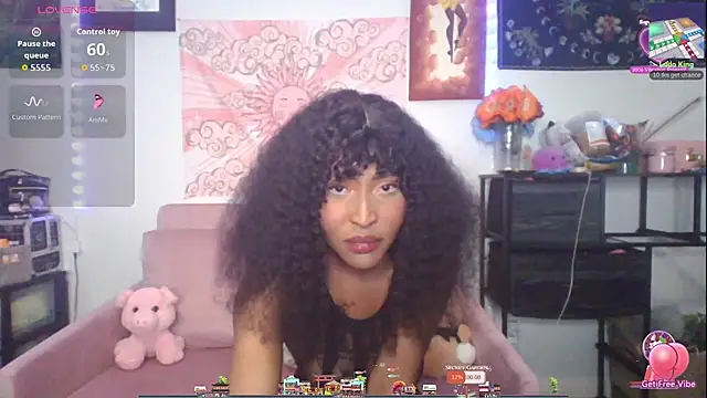 ziafoxy online show from October 10, 2025, 2:56 am