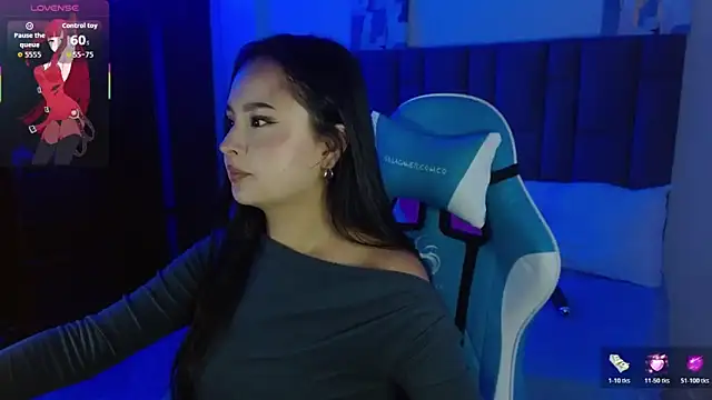 Emma-Flowers online show from December 4, 2025, 7:46 pm