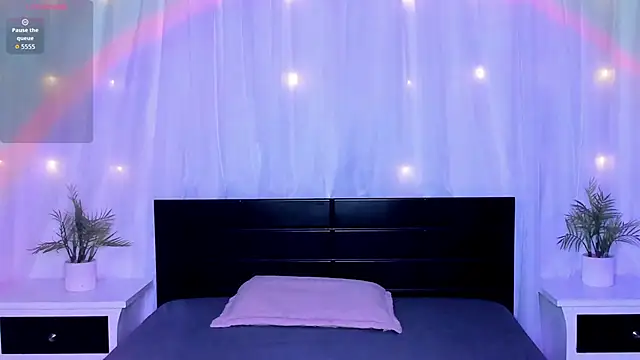 Evolet Bee online show from March 10, 2026, 12:09 pm