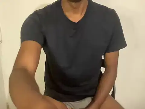 Snapshot of woodwork25 chatting on November 24, 2025, 9:37 pm woodwork25 online show from November 24, 2025, 9:37 pm