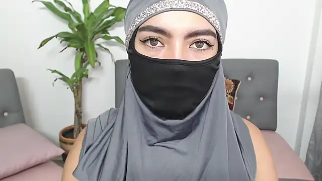 jade nassar online show from October 14, 2025, 7:47 pm