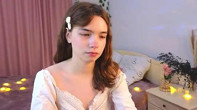 Snapshot of Evi_Brook chatting on January 12, 2026, 1:40 pm Evi Brook online show from January 12, 2026, 1:40 pm