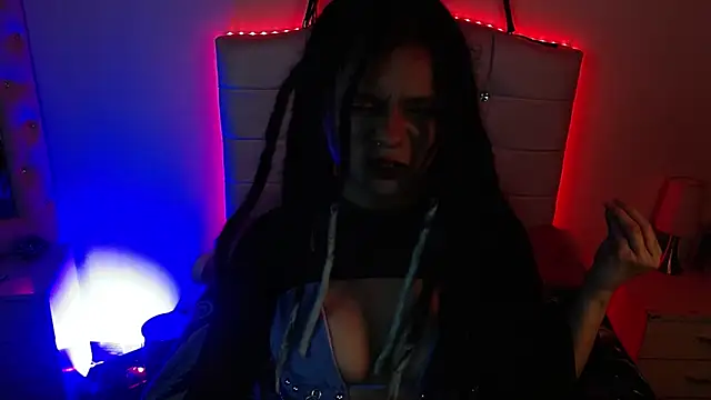 elapetitie online show from October 14, 2025, 2:56 am