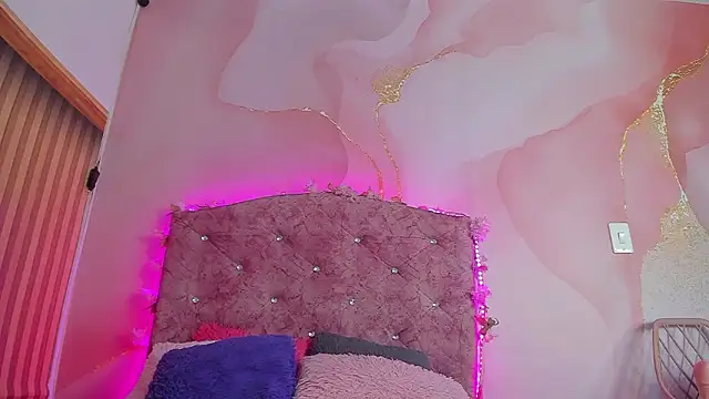 Mila grace  online show from February 25, 2026, 6:41 pm