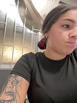 Snapshot of Alyha_Cortes chatting on February 5, 2026, 1:07 pm Alyha Cortes online show from February 5, 2026, 1:07 pm