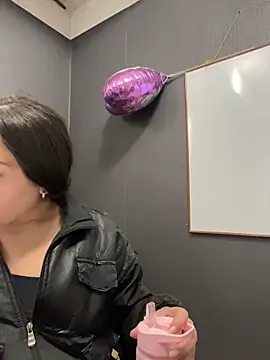 Snapshot of Alyha_Cortes chatting on February 17, 2026, 1:19 pm Alyha Cortes online show from February 17, 2026, 1:19 pm