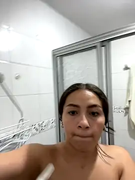 Alyha Cortes online show from October 17, 2025, 12:18 pm