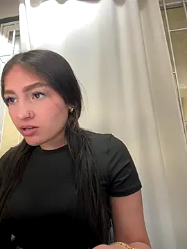 Alyha Cortes online show from October 6, 2025, 4:52 pm