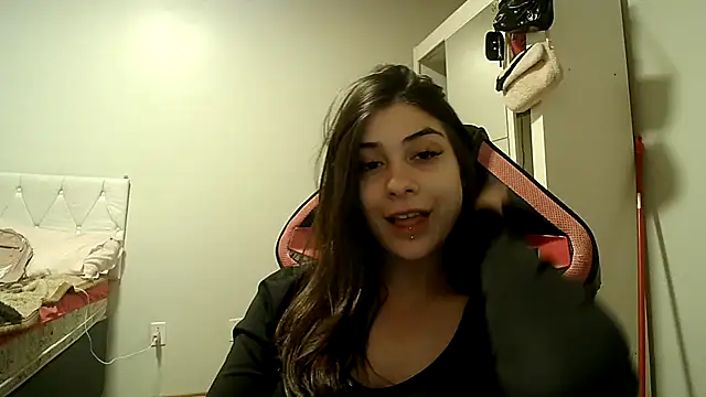 Becca B online show from October 21, 2025, 9:14 pm