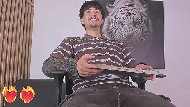 DimitriDeluxe online show from October 18, 2025, 8:11 pm