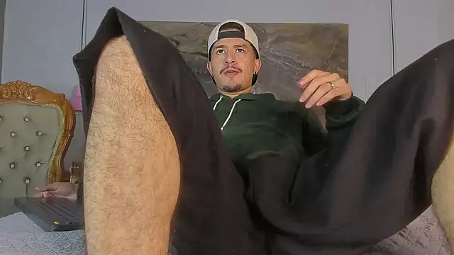 DimitriDeluxe online show from October 31, 2025, 12:35 pm