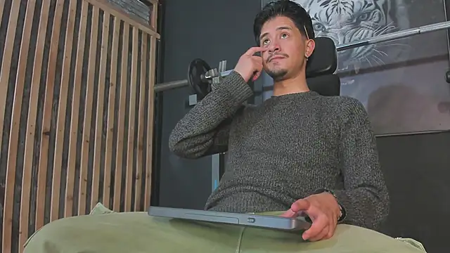 DimitriDeluxe online show from November 26, 2025, 7:36 pm