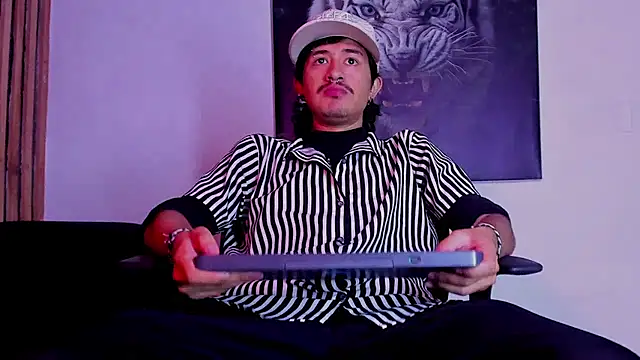 Snapshot of DimitriDeluxe chatting on September 8, 2025, 7:02 pm DimitriDeluxe online show from September 8, 2025, 7:02 pm