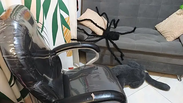 kathie lozada online show from October 28, 2025, 6:23 am