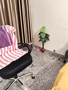 Shalu G online show from November 22, 2025, 6:01 am