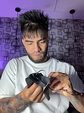 Snapshot of King_Draven3 chatting on February 19, 2026, 7:22 pm King Draven3 online show from February 19, 2026, 7:22 pm