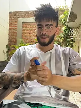 Snapshot of King_Draven3 chatting on February 20, 2026, 7:27 pm King Draven3 online show from February 20, 2026, 7:27 pm