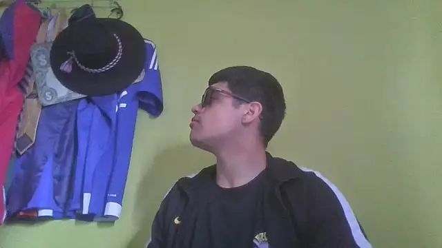 juanfritaa21 online show from October 5, 2025, 6:53 pm