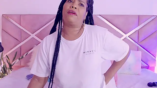 sofia 07 online show from February 19, 2026, 8:50 pm