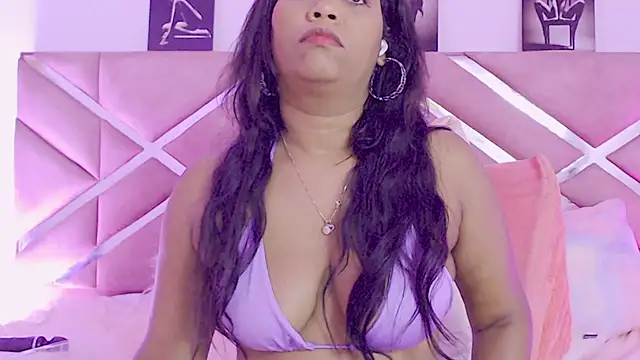 sofia 07 online show from December 4, 2025, 8:19 pm