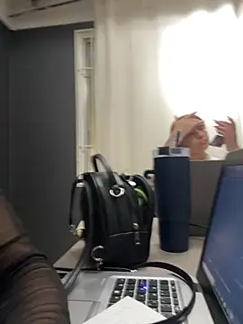 Emily Rivers  online show from October 15, 2025, 1:19 pm