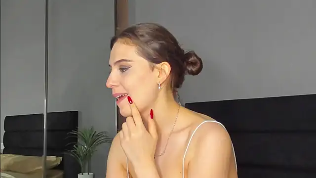 Forever Smiler online show from September 27, 2025, 9:04 am