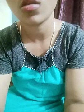 Snapshot of Varsha21 chatting on February 18, 2026, 11:28 am Varsha21 online show from February 18, 2026, 11:28 am