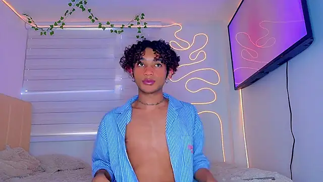 Aaron Wiinter online show from October 24, 2025, 8:41 pm