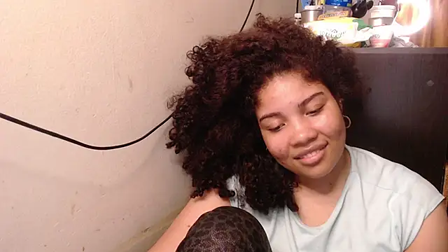 madelene online show from December 5, 2025, 2:10 am