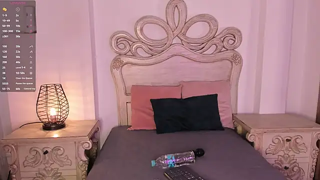 Dannika07 online show from April 15, 2026, 12:32 pm