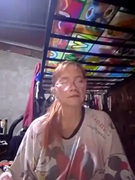 Snapshot of SexyHottMom chatting on February 16, 2026, 7:29 am SexyHottMom online show from February 16, 2026, 7:29 am