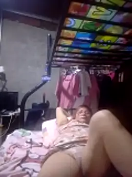 Snapshot of SexyHottMom chatting on February 10, 2026, 1:10 pm SexyHottMom online show from February 10, 2026, 1:10 pm