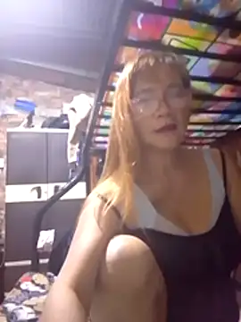 Snapshot of SexyHottMom chatting on January 19, 2026, 1:48 pm SexyHottMom online show from January 19, 2026, 1:48 pm