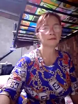 Snapshot of SexyHottMom chatting on February 8, 2026, 4:10 am SexyHottMom online show from February 8, 2026, 4:10 am