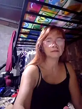 Snapshot of SexyHottMom chatting on February 17, 2026, 11:13 pm SexyHottMom online show from February 17, 2026, 11:13 pm