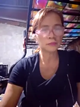 Snapshot of SexyHottMom chatting on February 24, 2026, 8:04 am SexyHottMom online show from February 24, 2026, 8:04 am