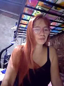 Snapshot of SexyHottMom chatting on February 3, 2026, 8:52 am SexyHottMom online show from February 3, 2026, 8:52 am