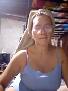 Snapshot of SexyHottMom chatting on February 23, 2026, 2:28 pm SexyHottMom online show from February 23, 2026, 2:28 pm