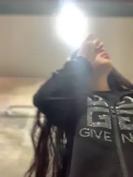 Linda LS online show from September 9, 2025, 2:04 pm