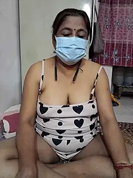 mature mimi online show from November 5, 2025, 10:18 am