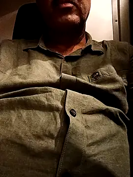 moonflower25 online show from April 21, 2026, 3:29 pm